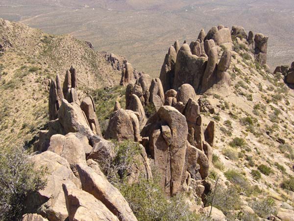 SuperstitionRidgeFromTop.jpg